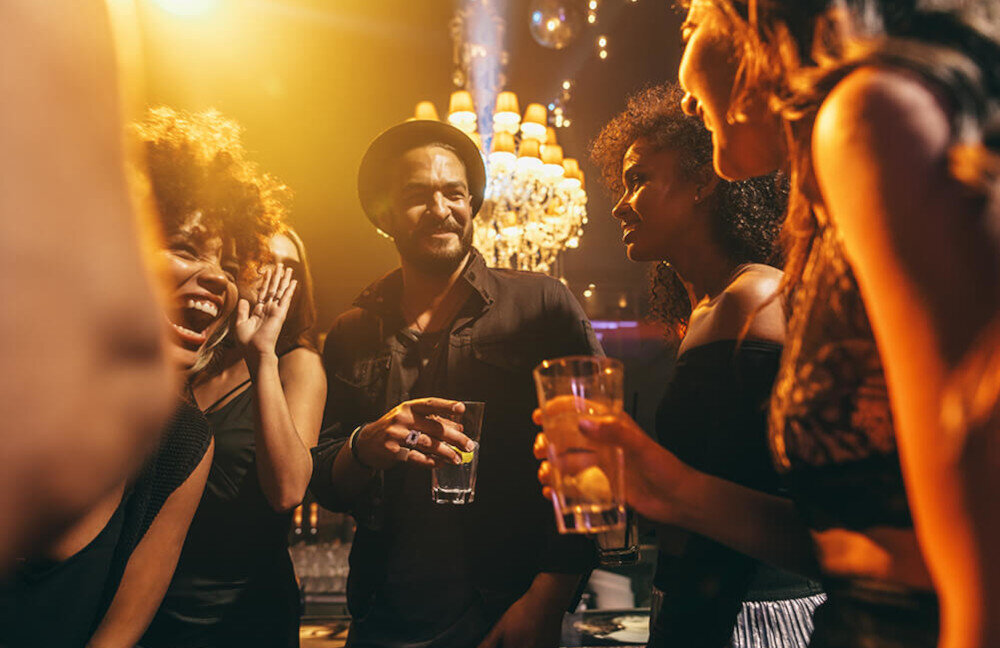 Subwoofer TECHNISAT Audiomaster SW 150 Czarny parametry moc pasmo przenoszenia