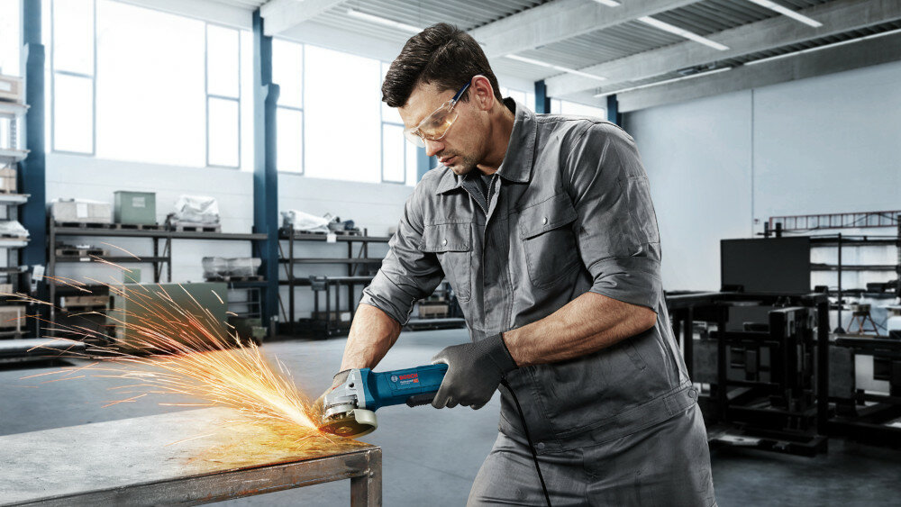 SZLIFIERKA KATOWA BOSCH GWS 9-125 P moc rekojesc waga