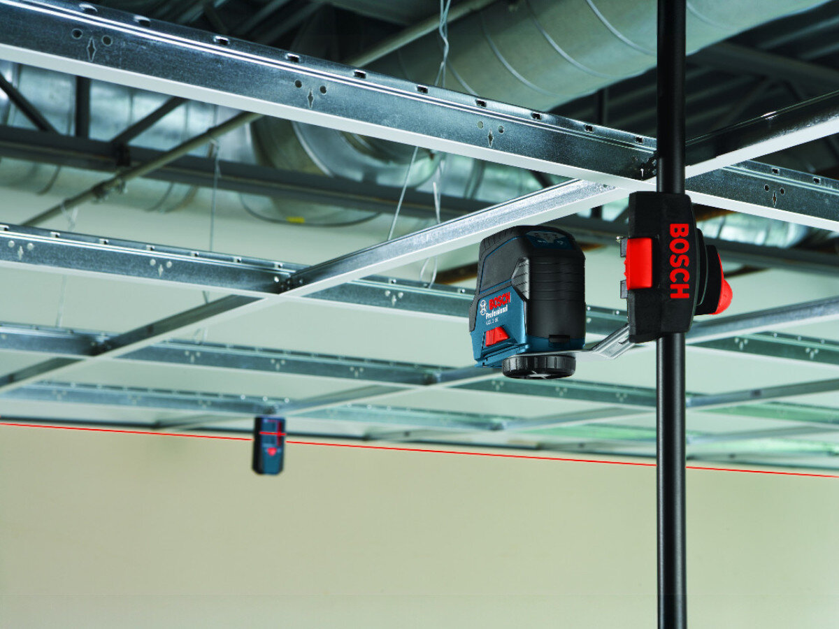 Odbiornik laserowy BOSCH Professional LR 6 (0601069H00), ochrona, IP54, trwałość, waga, odbiornik laserowy z łatą mierniczą odmierzają dystans