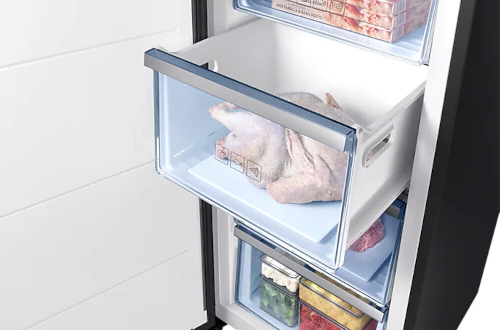 Zamrażarka SAMSUNG Twin RZ32M7535B1 funkcja szybkiego mrożenia Power Freeze przycisk Power Freeze 3 sekundy aby aktywować intensywne zamrażanie jast aktywna przez 50 godzin