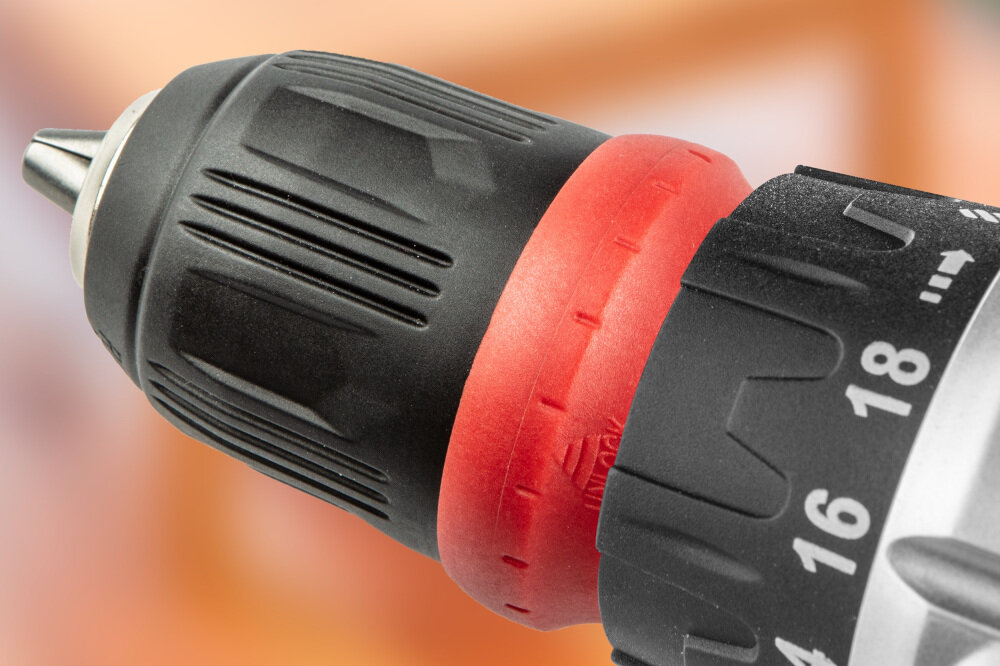 Wiertarko-wkrętarka VERTO 50G273 zdejmowany uchwyt wiertarski mocowanie osprzętu bezpośrednio w gnieździe sześciokątnym 1/4 cala samozaciskowy uchwyt w zakresie do 0,8 mm do 10 mm 18-stopniowa regulacja momentu obrotowego