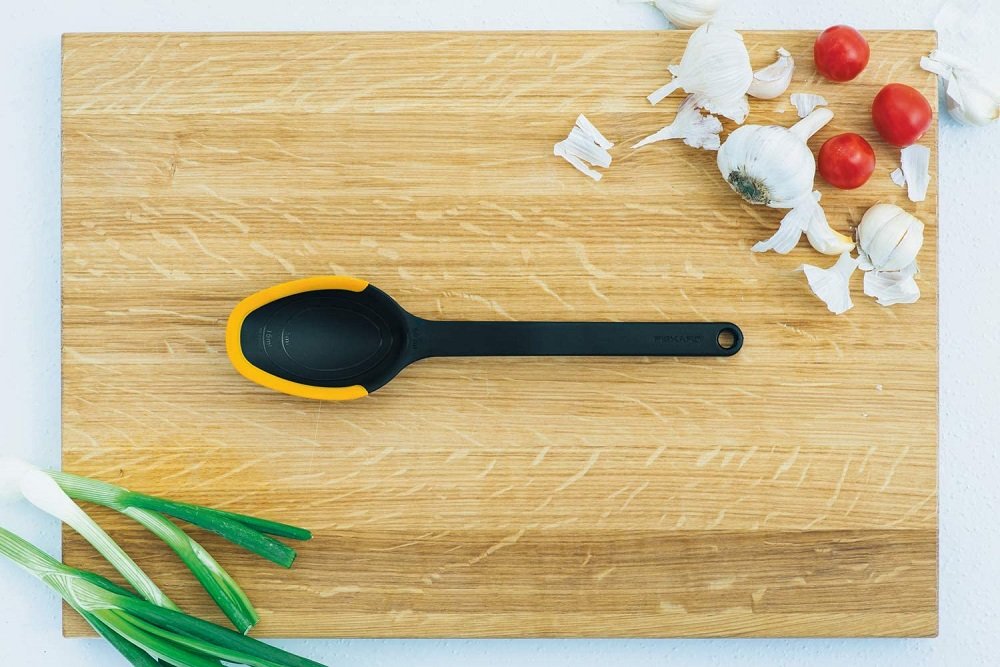 Lyzka FISKARS 1027299 prezentacja