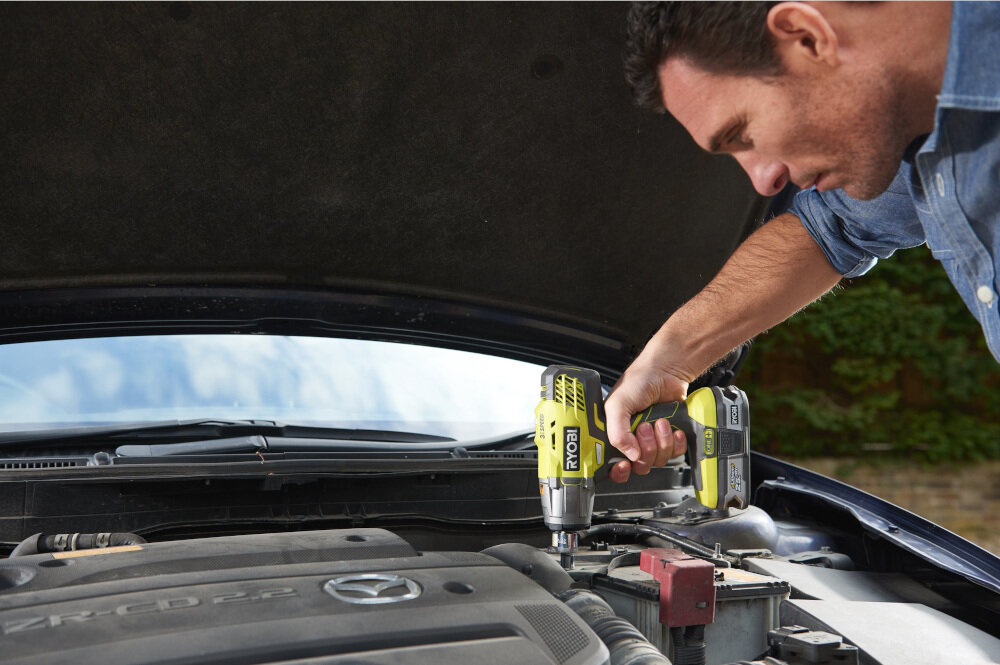 Klucz udarowy RYOBI R18iW3-120S oświetlenie Tri-Beam LED doskonała widoczność eliminując cienie