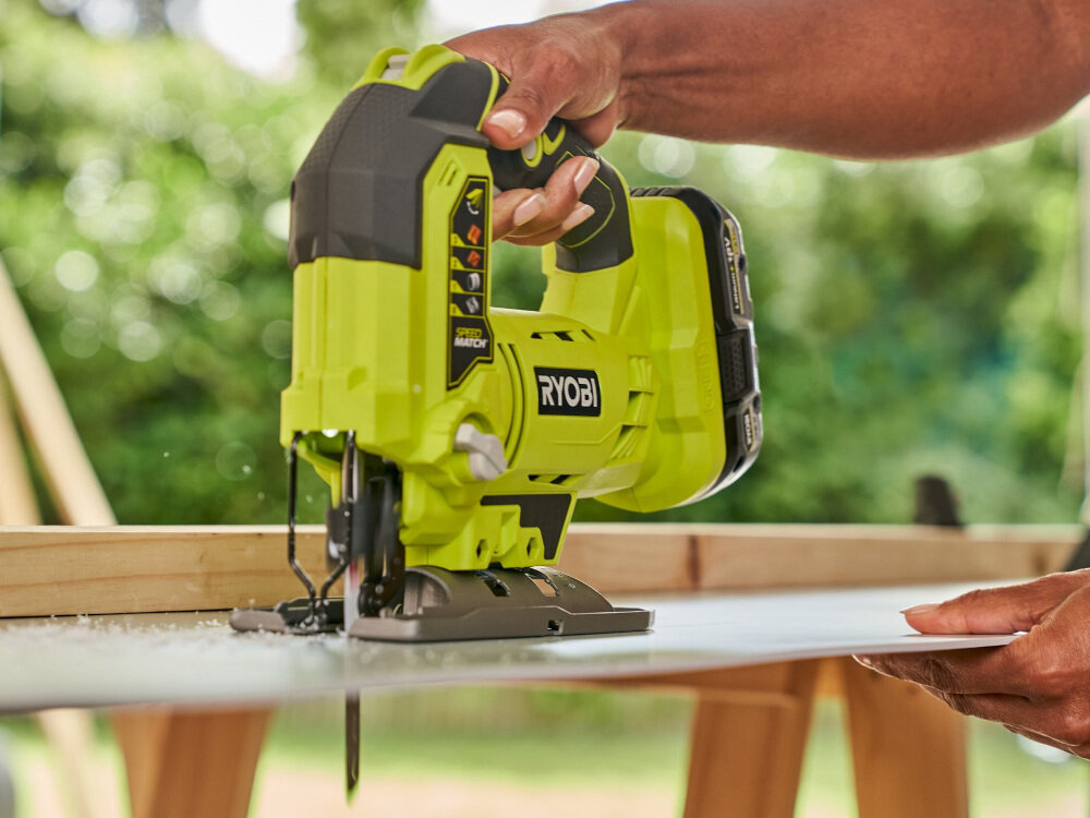 Wyrzynarka RYOBI One+ R18JS-0 system beznarzędziowej wymiany brzeszczotów w zestawie dwa brzeszczoty 1x 10TPI 1x14TPI