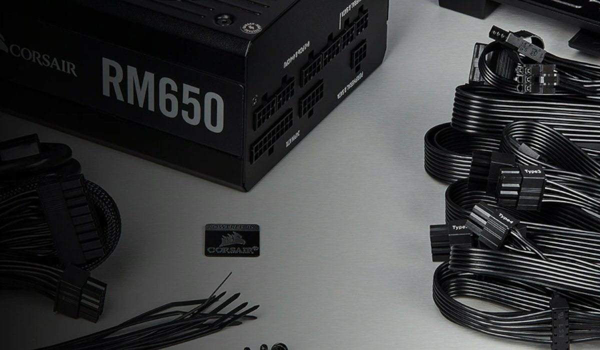 Series RM650 650W Gold kable