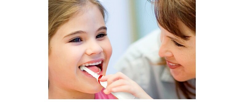 Szczoteczka rotacyjna ORAL-B Genius 10000LW SE