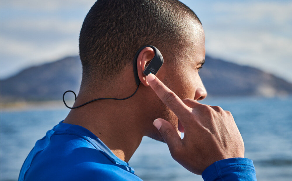 Słuchawki dokanałowe JBL Endurance Sprint akumulator czas działania czas pracy  