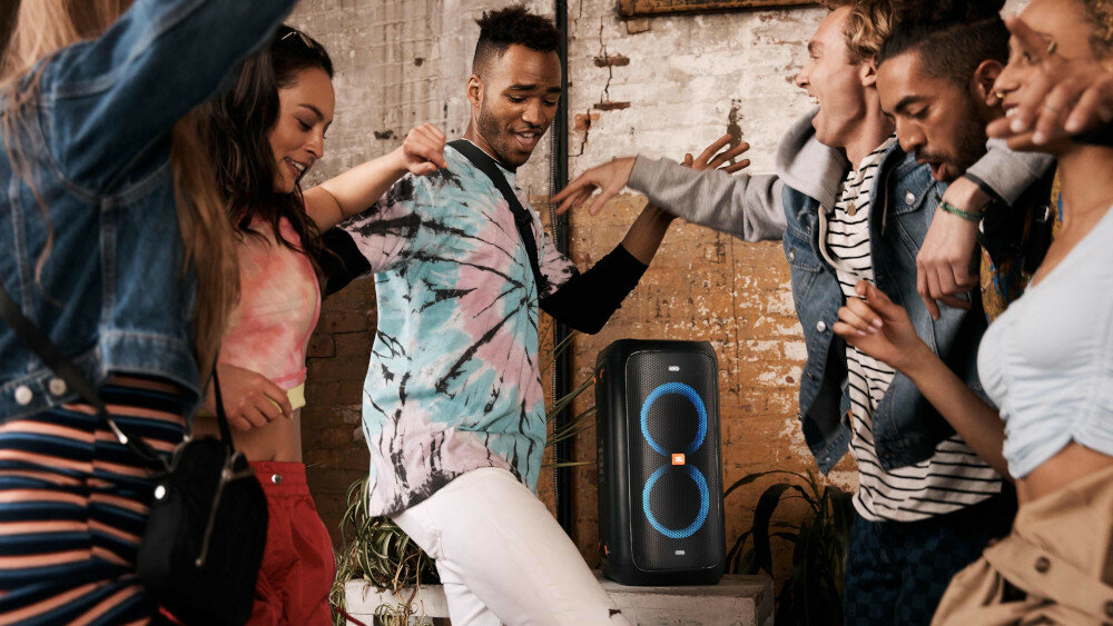 Power audio JBL Partybox 100 - bateria