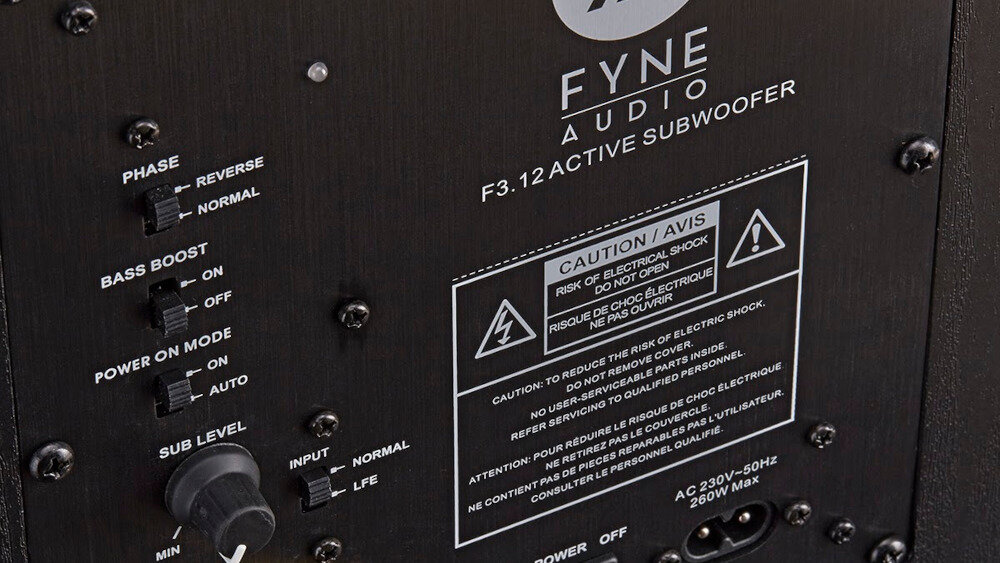 Subwoofer FYNE AUDIO F3-10 - wzmacniacz