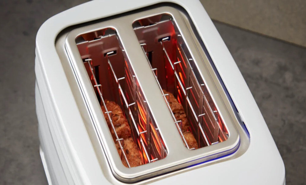 Toster SWAN ST31050WN 