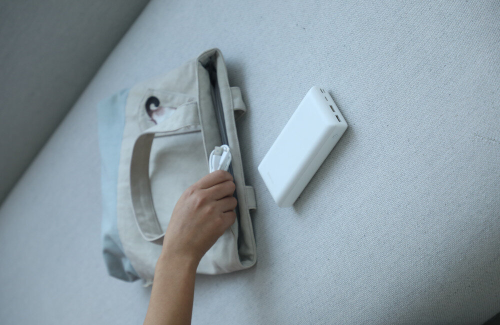 POWERBANK 30000 MAH BASEUS MINI JA WHITE porty ładowania