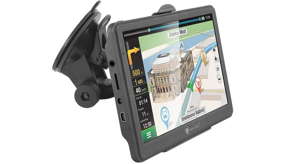 Nawigacja NAVITEL E700 TMC informacje o fotoradarach ograniczeniach prędkości