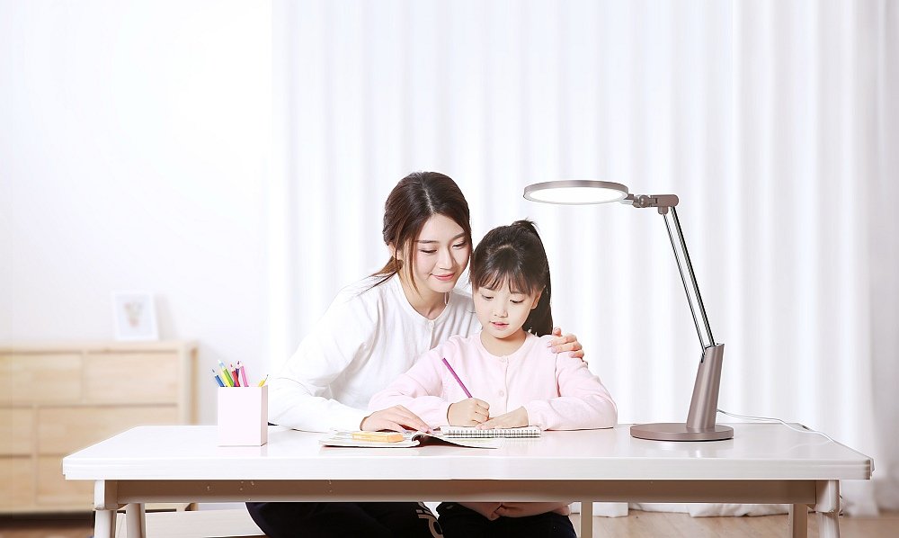 LAMPKA BIURKOWA SMART YEELIGHT SERENE PRO timer
