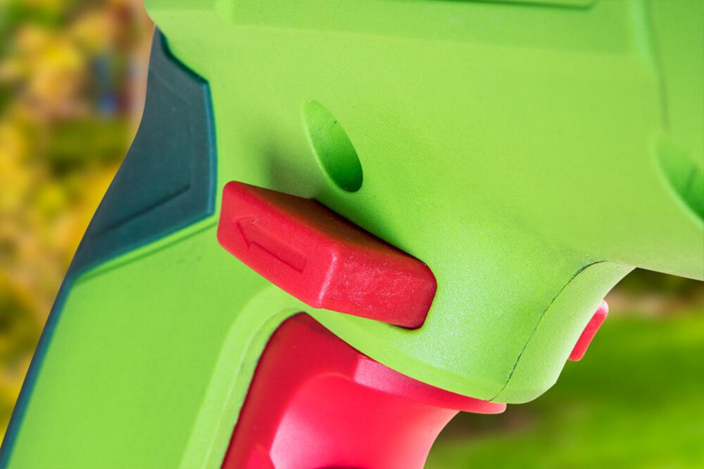 Zestaw elektronarzędzi VERTO 52G106 (wiertarka udarowa + szlifierka kątowa) regulacja prędkości obrotowej siła nacisku na przycisk włącznika zmienny kierunek obrotów prawo/lewo kluczykowy uchwyt wiertarski 1,5-13 mm