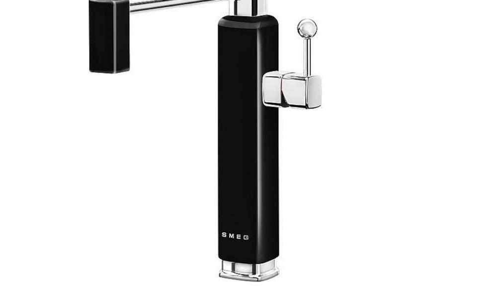 SMEG MDF50BL obrotowa wylewka bateria kuchenna stojąca nowoczesny styl kuchnia elastyczna jednodźwigniowa funkcjonalność