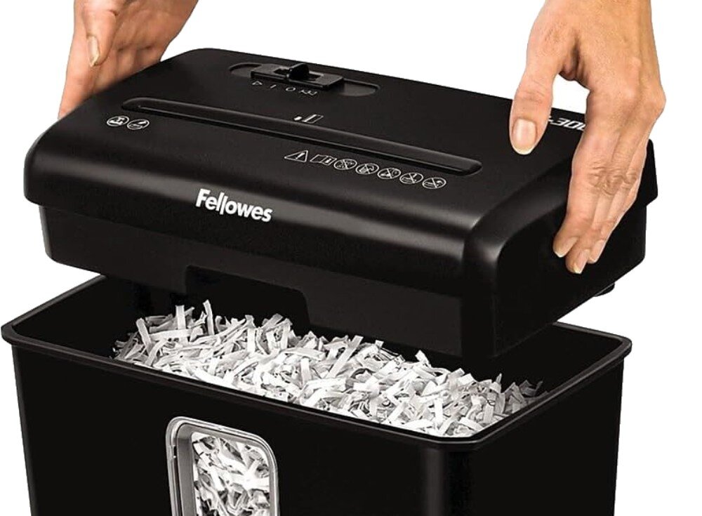 Niszczarka FELLOWES P-30C kosz pojemność funkcje zapełnienie start/stop