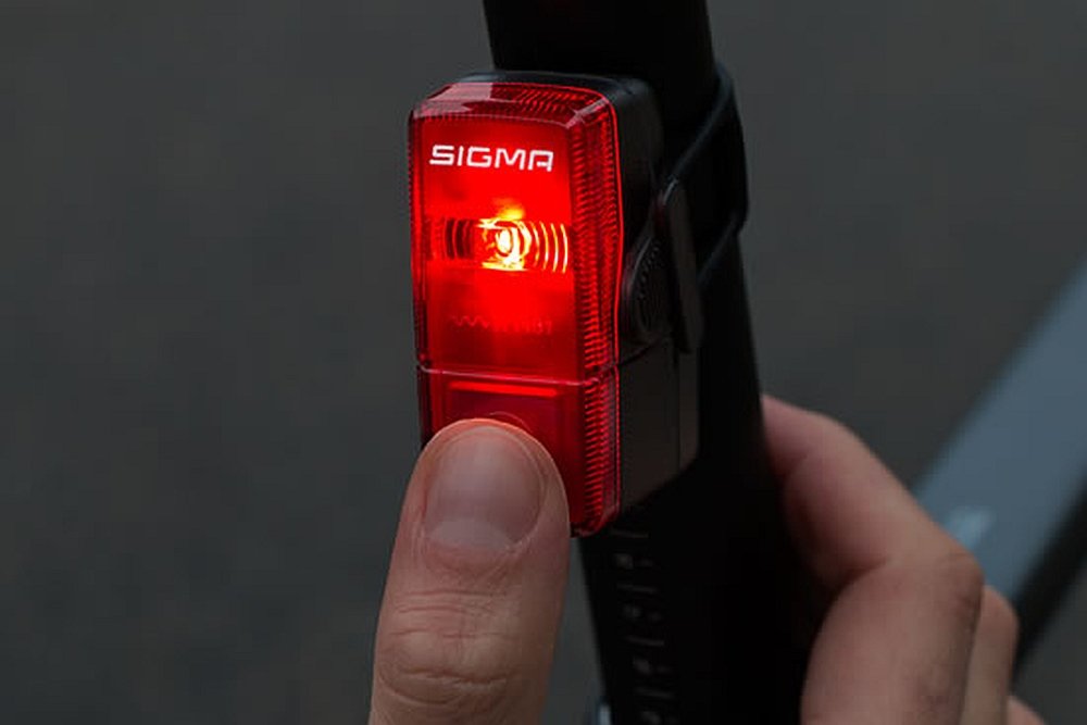Lampka rowerowa Sigma cubic opis