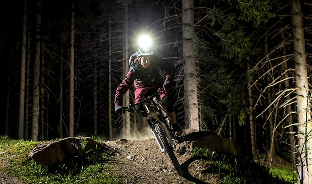 Lampka rowerowa Sigma Buster 300 USB odporność