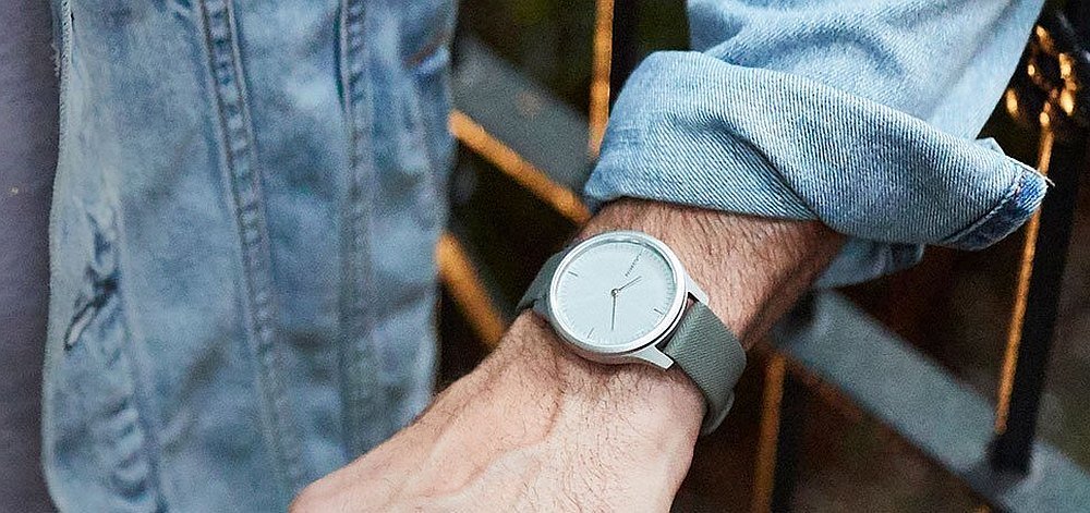 Zegarek sportowy GARMIN Vivomove Style ćwiczenia aplikacje sport