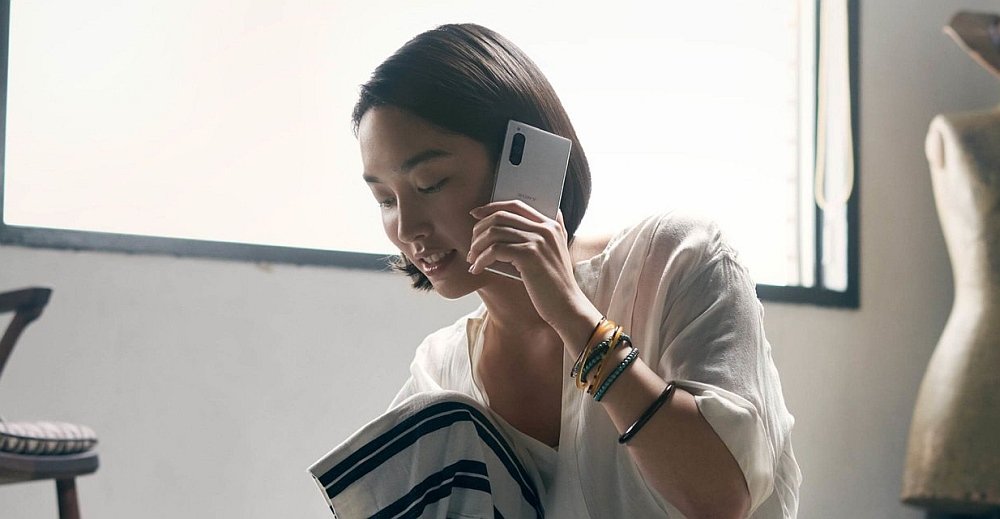 SMARTFON SONY XPERIA 5 ergonomia design kolor obudowa plecki