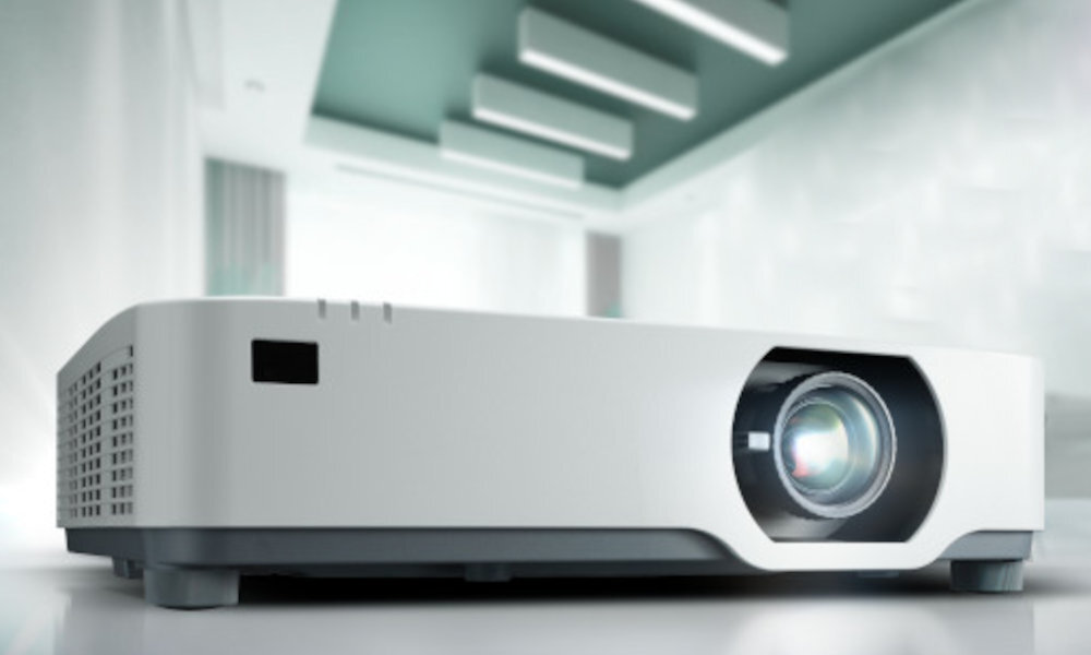 Projektor NEC P605UL