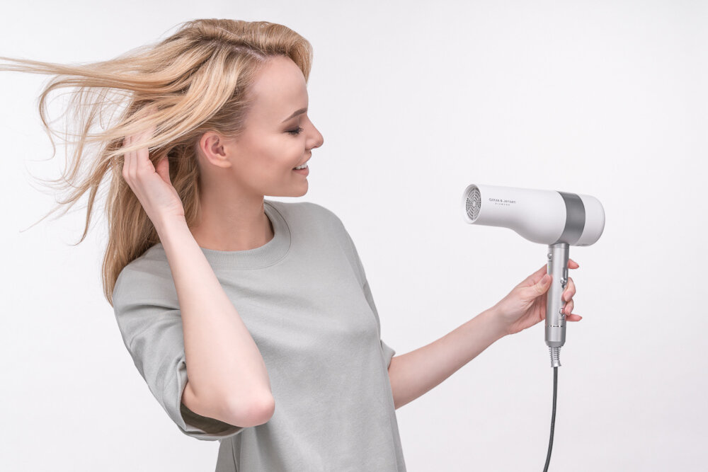 Suszarka GÖTZE & JENSEN Diamond DHD 700 wyglad