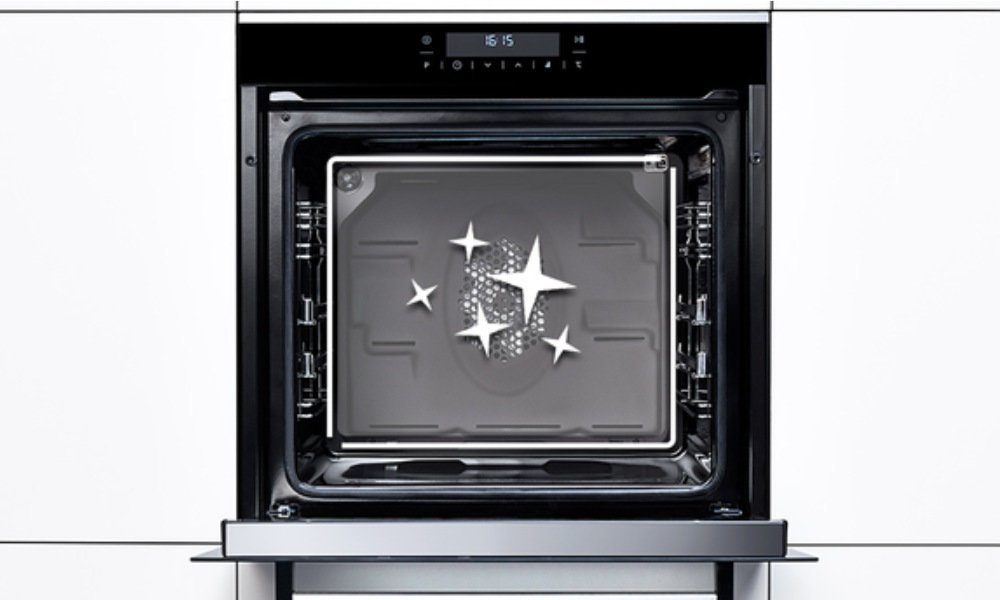 Piekarnik BEKO BIS14300BCS - Katalityczny system czyszczenia
