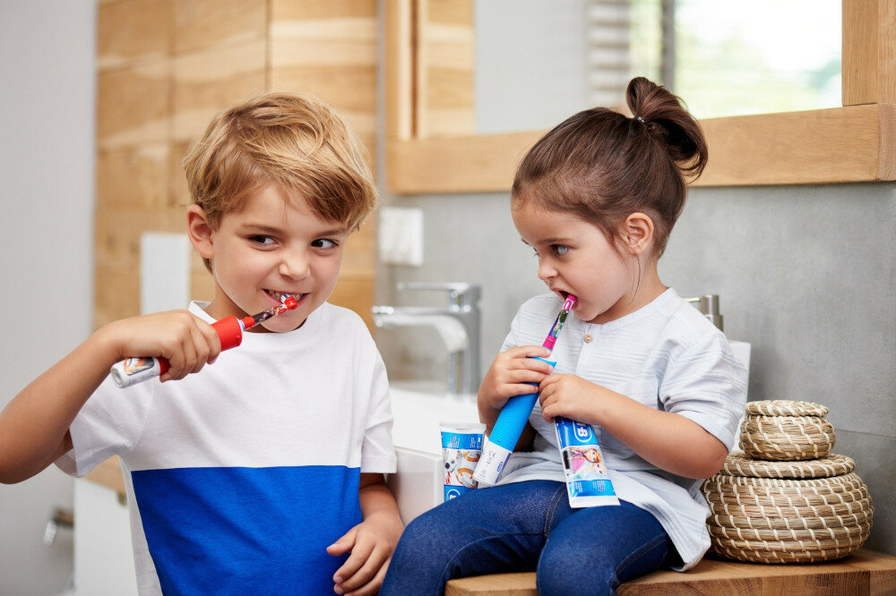 Szczoteczka rotacyjna ORAL-B Genius 10000LW SE