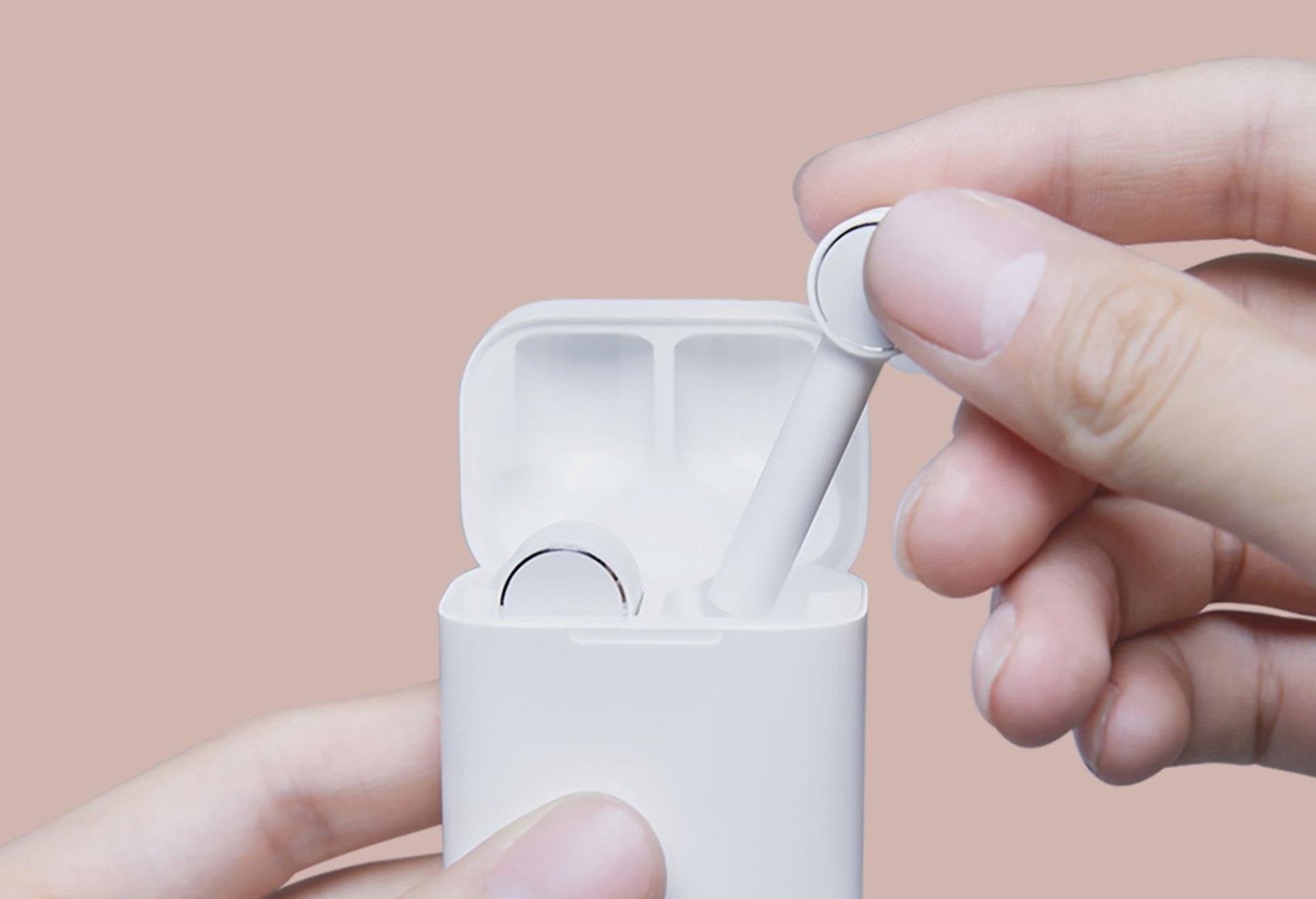 Słuchawki dokanałowe XIAOMI Mi True Wireless - Szybkie ładowanie
