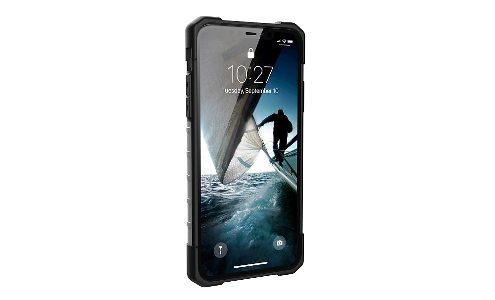 Etui UAG Pathfinder do Apple iPhone 11 ergonomia