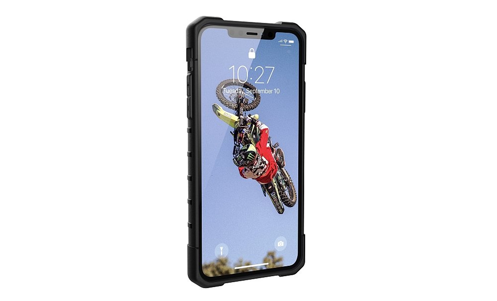Etui UAG Pathfinder do Apple iPhone 11 ergonomia