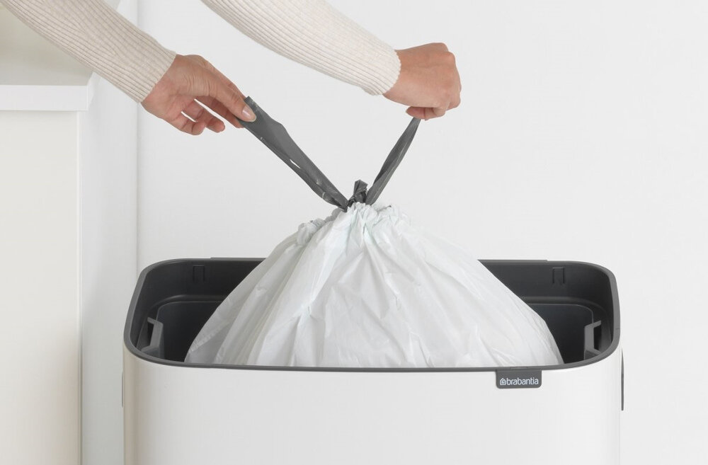 Kosz na śmieci BRABANTIA 223006 Bo Touch Bin 60L Biały Wygodne użytkowanie Solidna konstrukcja wysoka jakosc Wbudowany uchwyt latwe czyszczenie
