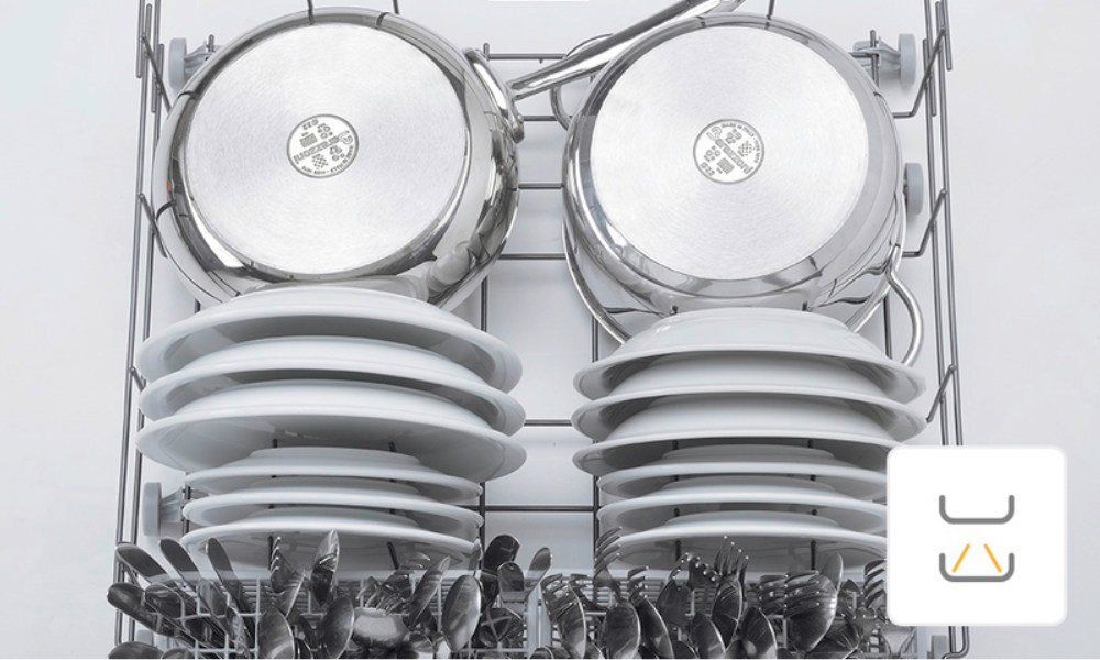 Zmywarka WHIRLPOOL WIO 3T122 PS - Składane grzebienie w dolnym koszu