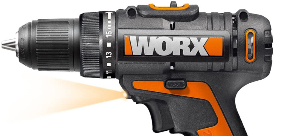 Wiertarko-wkrętarka WORX WX170.6 2-biegowa przekładnia dłuższy czas pracy akumulatora na jednym cyklu ładowania stalowa przekładnia maksymalna prędkość obrotowa na I biegu do 350 obr/min na II biegu do 1300 obr/min solidny uchwyt kompaktowa i ergonomiczna konstrukcja szybkozaciskowy uchwyt 10 mm dioda LED