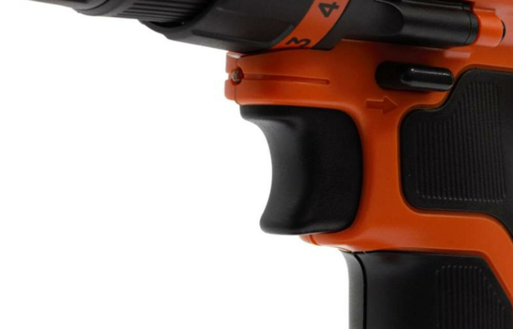 BLACK-DECKER-EGBL18K-QW wygodny włącznik uruchmienie zatrzymanie praca
