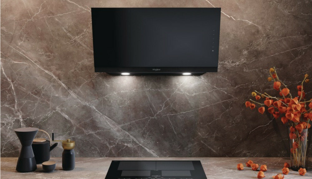 Okap WHIRLPOOL WHSS 90F TS K LightSense