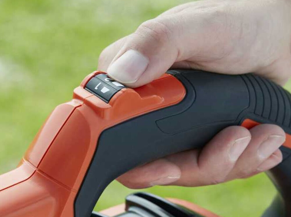 Odkurzacz do liści BLACK&DECKER BEBLV301 funkcjonalnosc wydajnosc 2-stopniowa regulacja predkosci wydmuchu