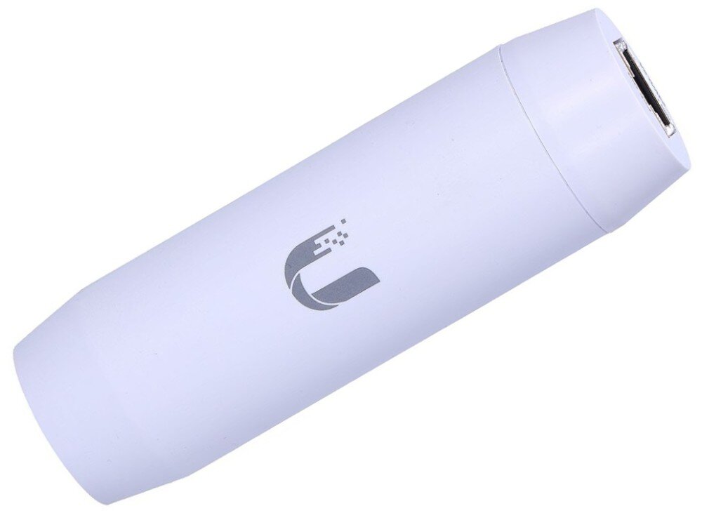 Konwerter UBIQUITI INS-3AF-I-G Białe podłużne urządzenie z szarym logo producenta na obudowie zaprezentowane ukośnie na białym tle