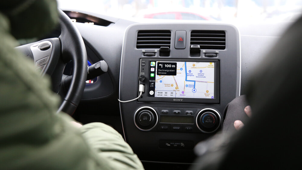 Radio samochodowe SONY XAV-AX1000 - CarPlay