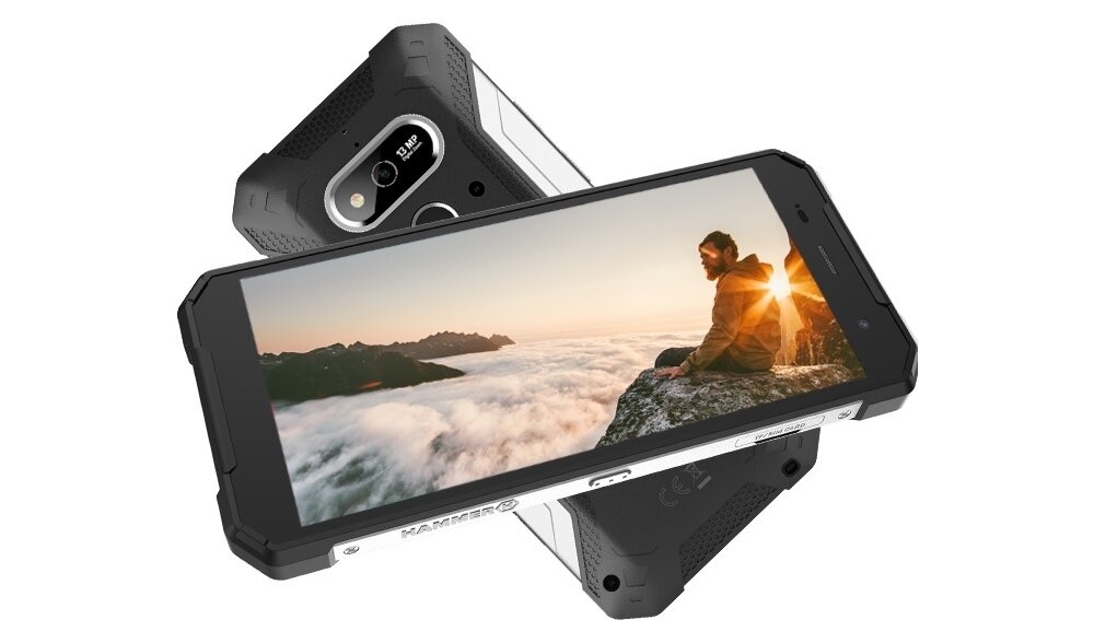 Smartfon MYPHONE Hammer Explorer obudowa wytrzymałość ekran procesor bateria aparat rozdzielczość porty system wydajny ram pojemność sieć