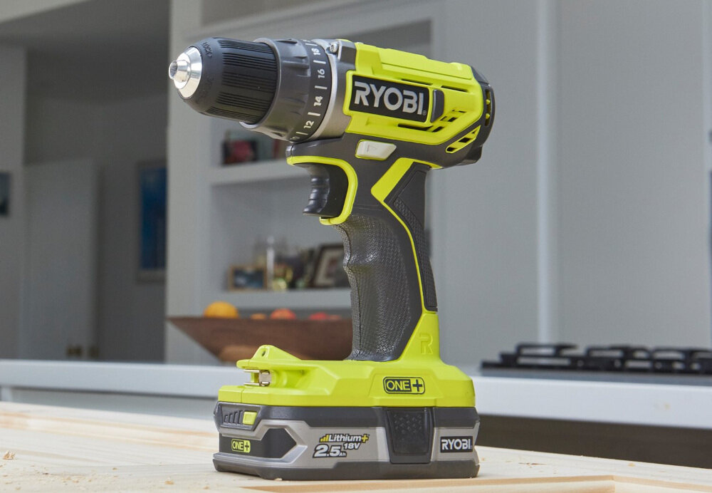 Wiertarko-wkrętarka RYOBI R18PD2-0 metalowy uchwyt bezkluczykowy 13 mm z szybkim mocowaniem sześciokątnym maksymalna średnica wiercenia w stali i w murze do 10 mm