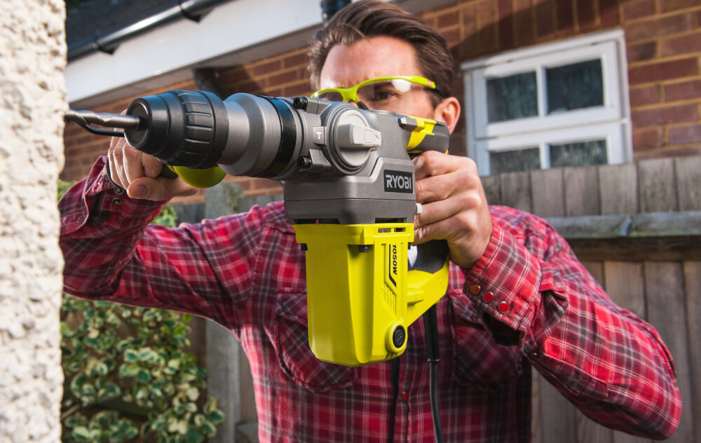 Młotowiertarka RYOBI RSDS1050-K tryb udaru 3,6 J EPTA maksymalna średnica odwiertów do 40 mm dla drewna do 26 dla betonu do 13 mm dla stali