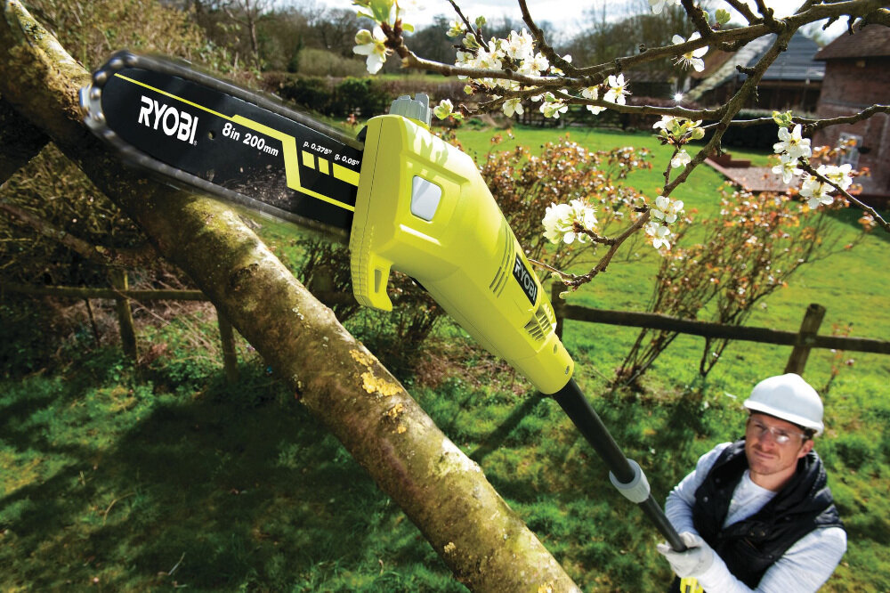 Piła elektryczna RYOBI RPP750S niewielka masa 3,8 kg wysokiej jakości sprzęt ogrodniczy