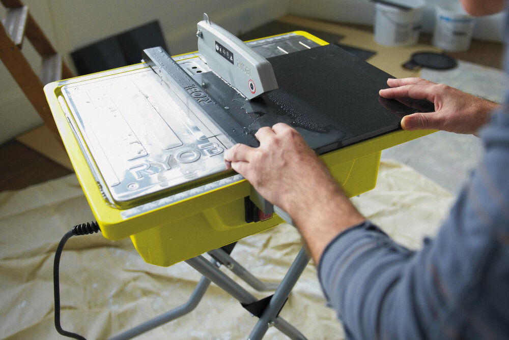 Pilarka do glazury RYOBI WS721S uniwersalna funkcjonalna do cięcia materiałów o różnej twardości do cięcia płytek ceramicznych o różnej grubości i strukturze