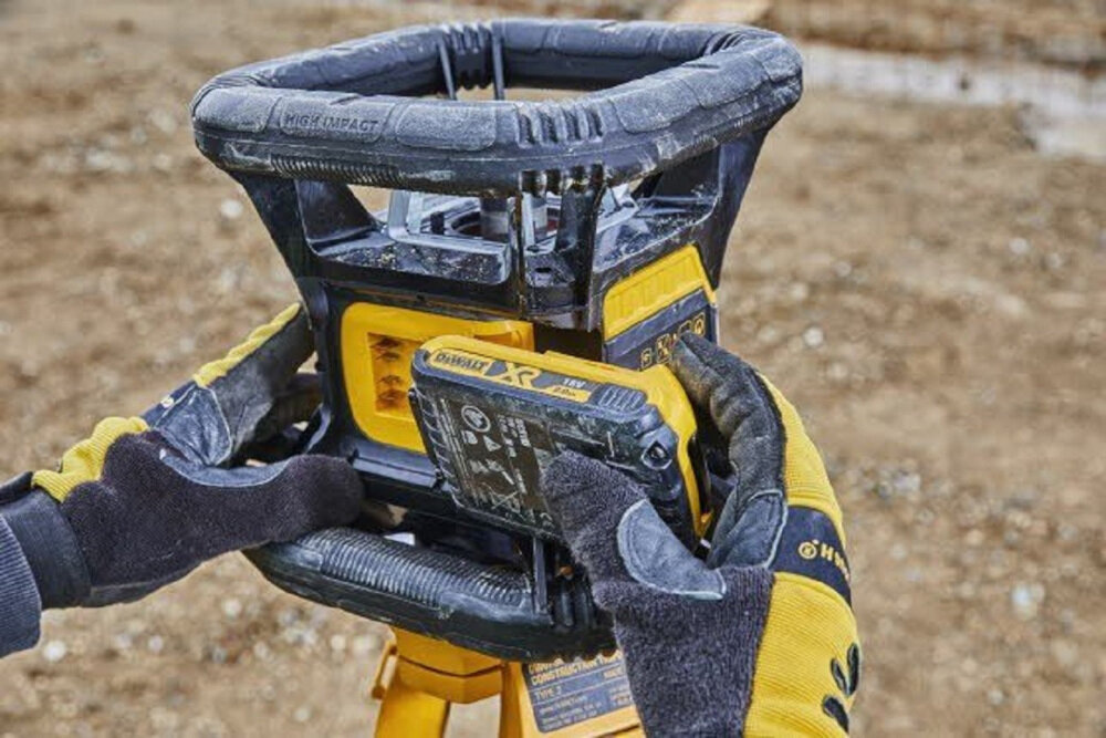 Laser rotacyjny DEWALT DCE080D1RS zasilanie akumulatorem 18 V Li-Ion ładowarka