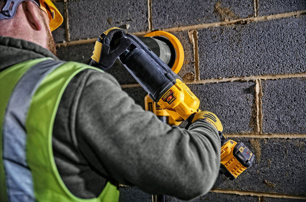 Wiertarka kątowa DEWALT DCD470N nowoczesne technologie mocny silnik regulowany uchwyt górny 2-pozycyjny uchwyt boczny antypoślizgowy materiał