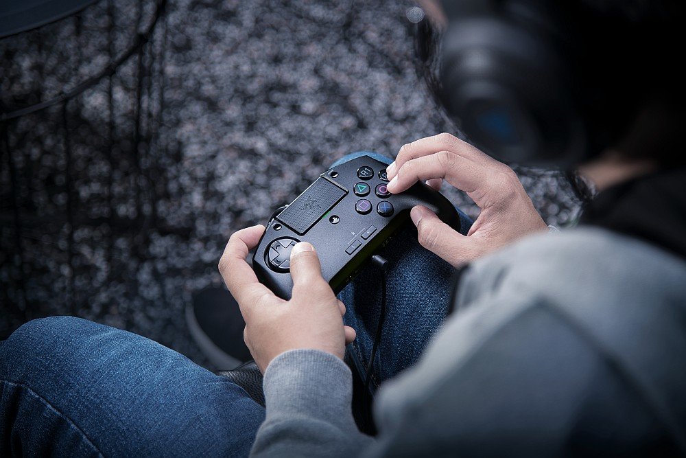 Kontroler RAZER Raion przyciski