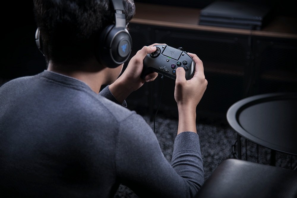 Kontroler RAZER Raion krzyżak