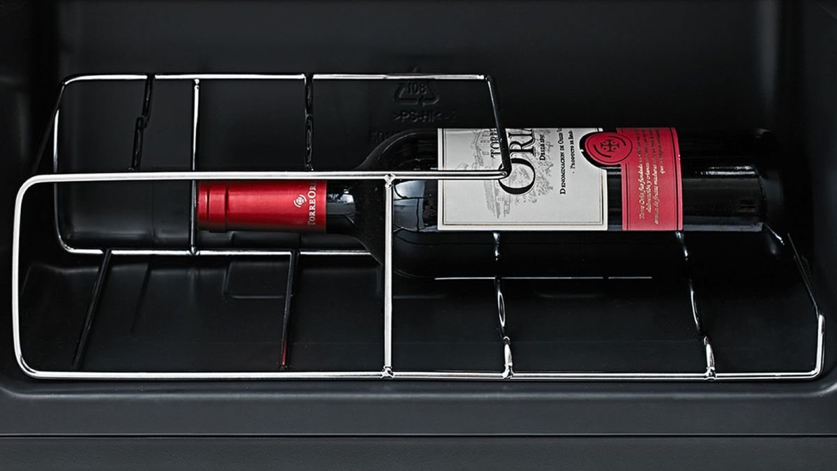 Chłodziarka do wina MIDEA HS-125WEN - Dodatkowa półka 