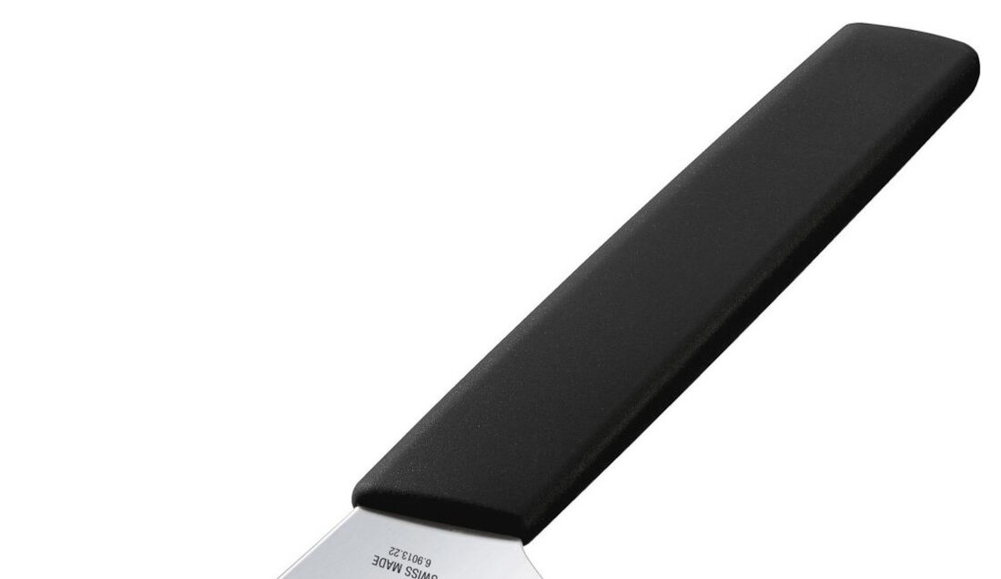 Nóż VICTORINOX Swiss Modern 6.9013.22B wykonanie drzewo orzechowe materiał PPC Polypropylen Copolymere